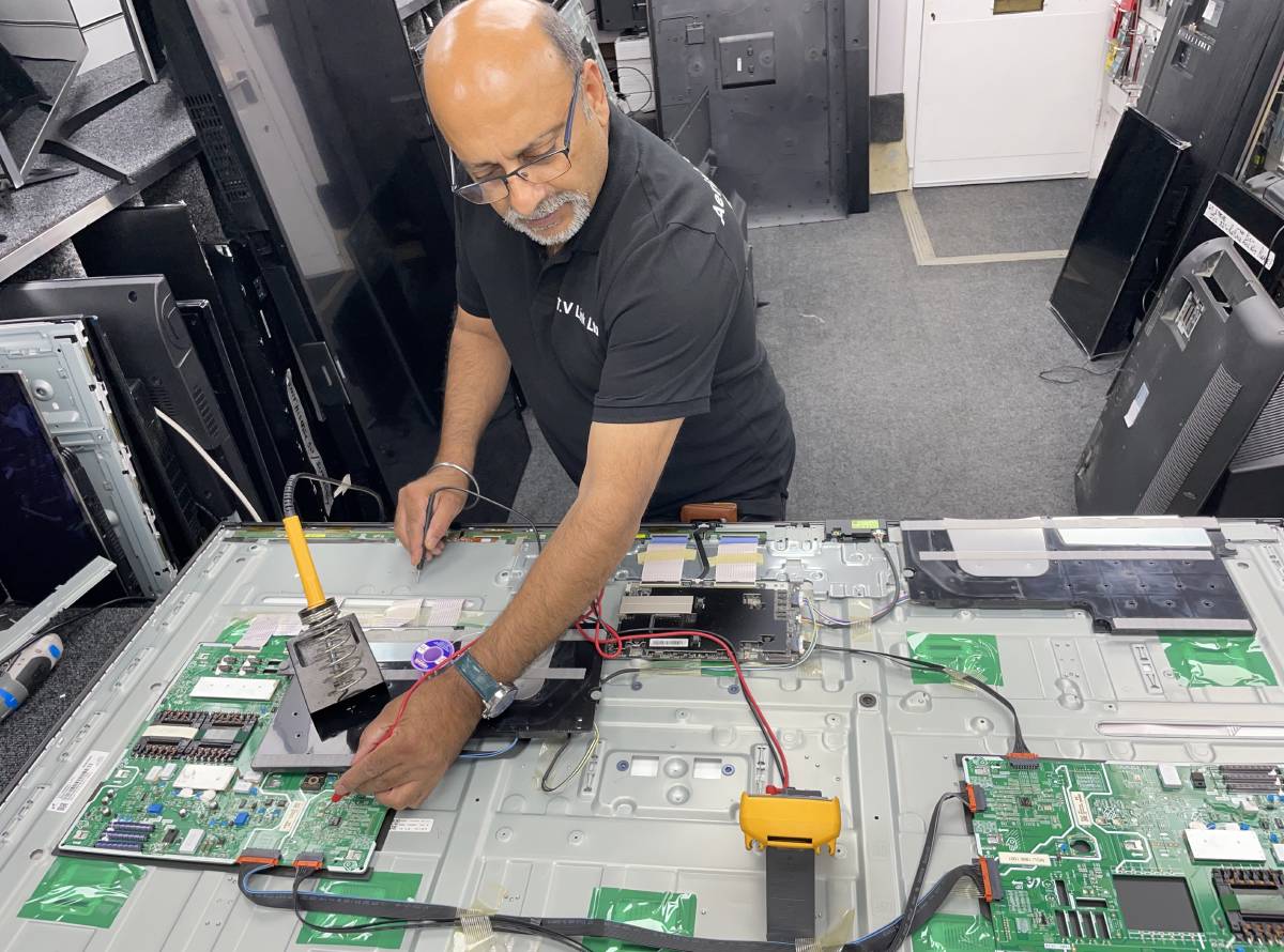 Tv technicians in Willenhall and West Midlands Tv technicians in Willenhall and West Midlands
